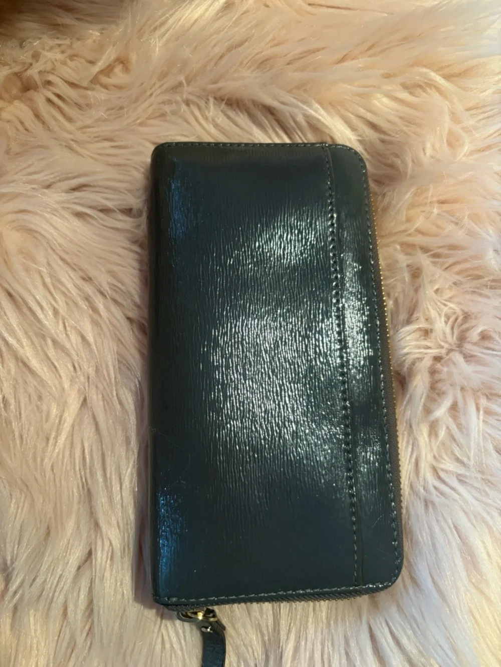 grey Kate Spade Beacon Court patent leather wallet